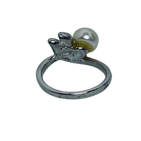 Silver Tone Faux Pearl & Rhinestone Statement Ring Size 8 (R432-1-2) - Picture 7 of 8